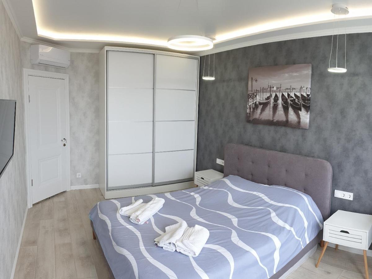 Apartment Sky 24 Floor In Centre أوديسا المظهر الخارجي الصورة